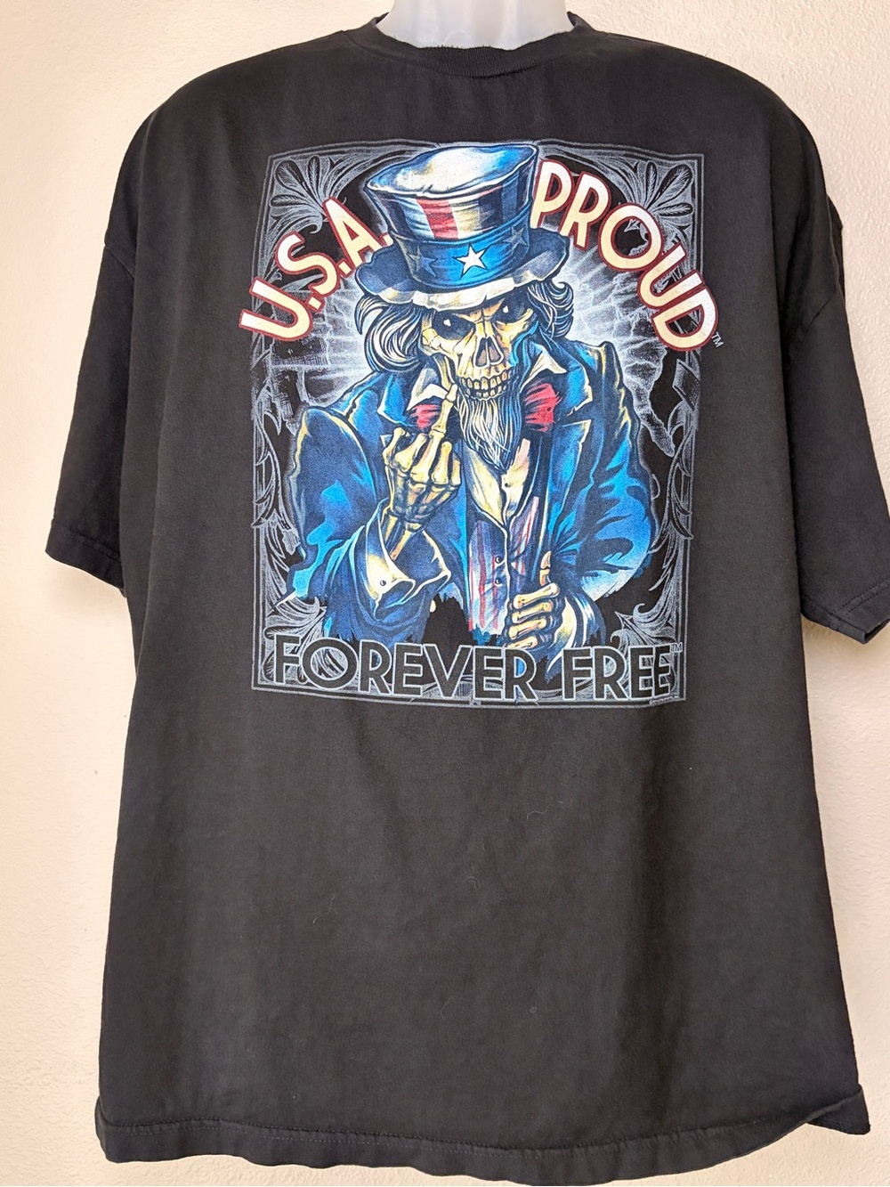 Black USA Proud Graphic Short-Sleeve Tee - Patriotic Skull Design